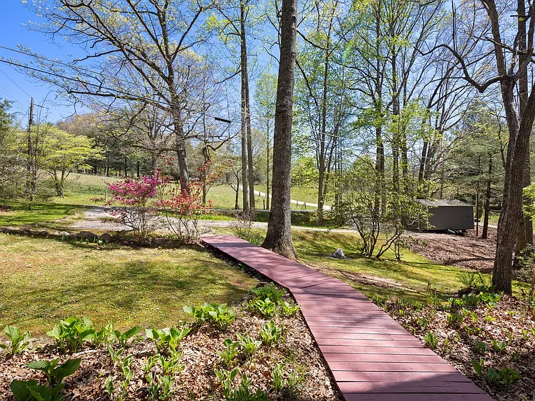 110 Sleepy Gap Rd — Photo 2