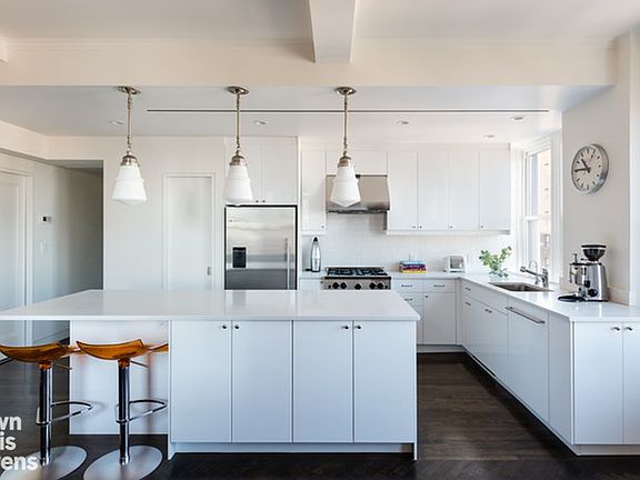 4th image of 1185 Park Ave APT 14K