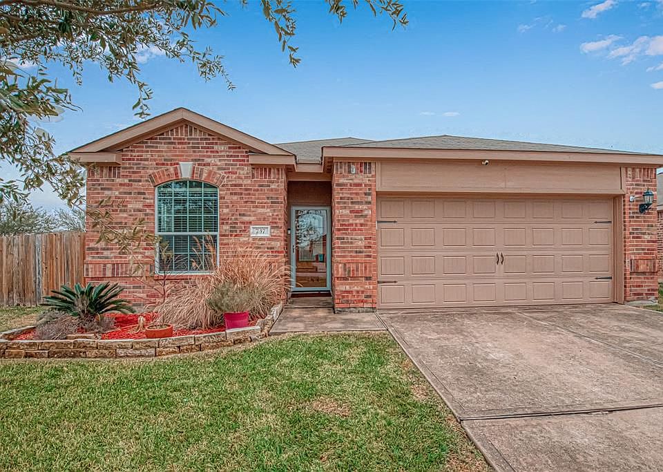 1st image of 737 Grassy Knoll Ln