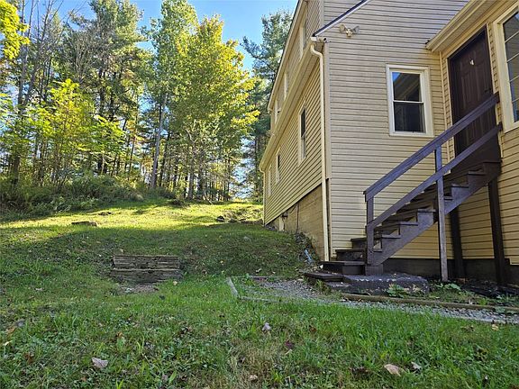 3rd image of 2030 Rexford St