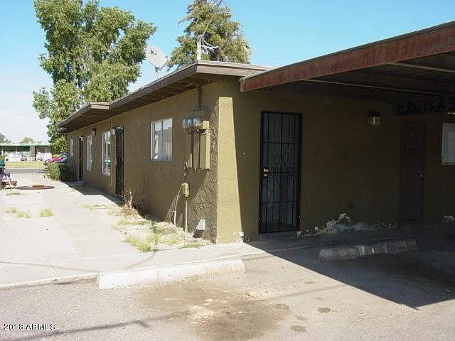 2 bed, 1.0 bath, 3080 sqft, $925 — Photo 4
