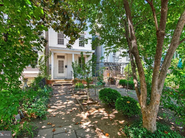 176 N Carolina Ave SE, Washington, DC 20003