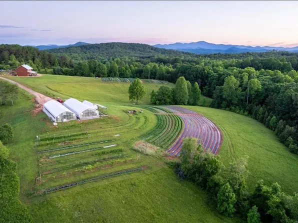 498 Raines Rd, Mountain Rest, SC 29664