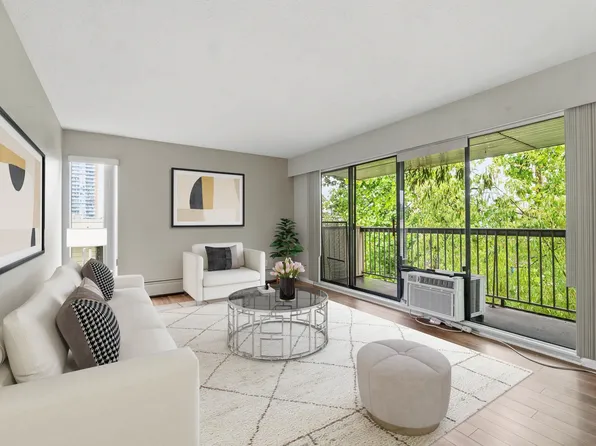 590 Whiting Way #310, Coquitlam, BC V3J 3R9