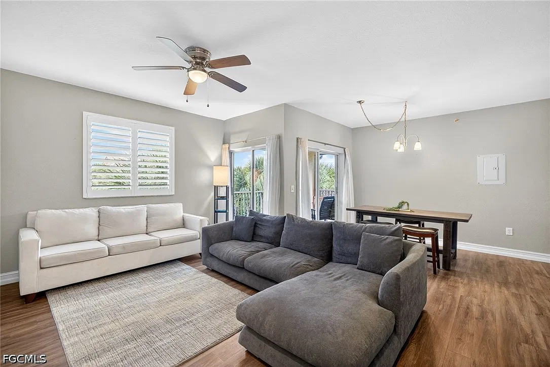 1 bed, 1.0 bath, 929 sqft, $1,295 — Photo 4