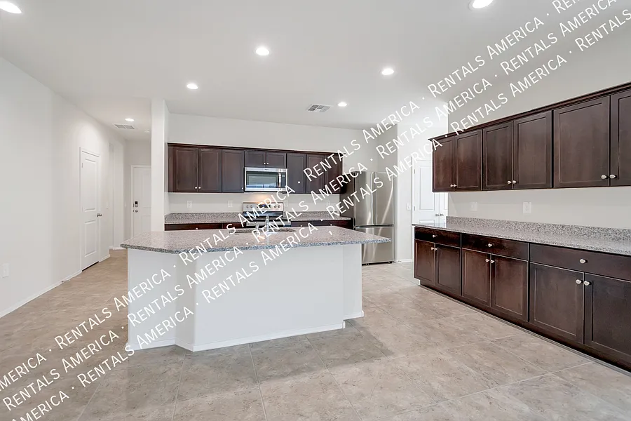Move in ready! — Photo 3