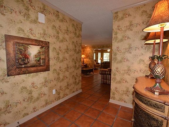 4th image of 241 Audubon Dr