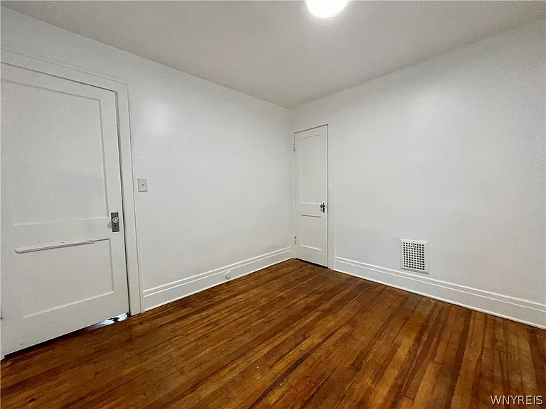 434 23rd St #UPPER — Photo 22