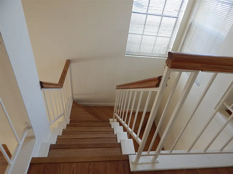 8623 Beechcrest St — Photo 23