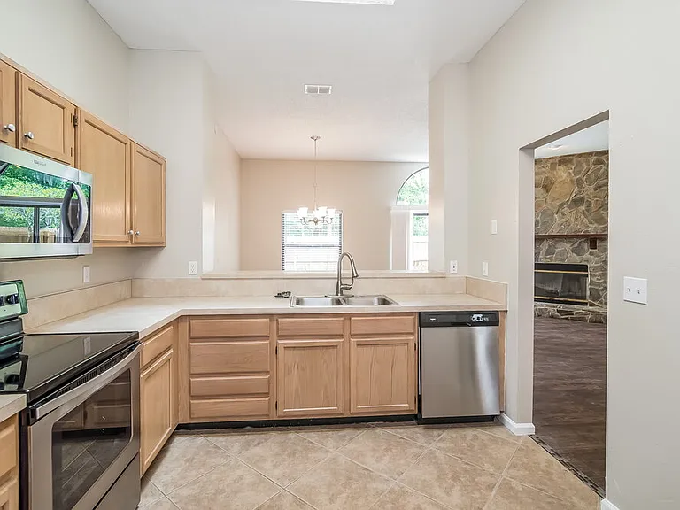 11001 Beckley Pl — Photo 8