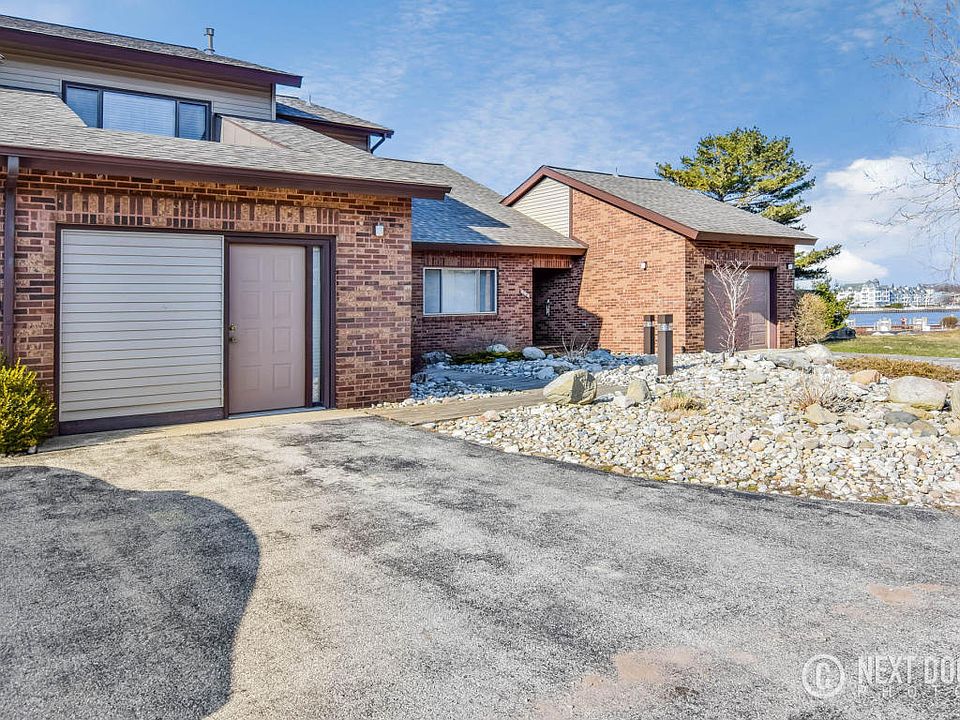 1st image of 261 Harbor Dr