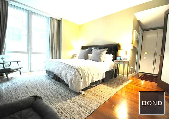 Rented by Bond New York | media 32