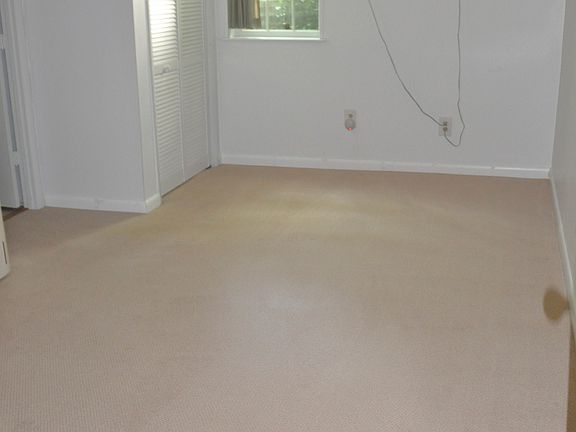 4th image of 1116 Forest Hills Ave #B