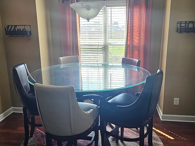 Dining area off the kitchen.