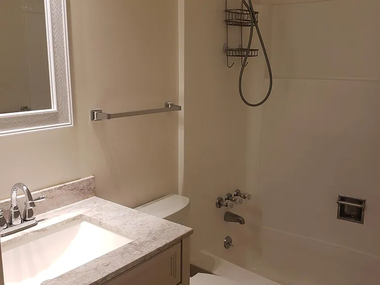 213 Cameron St — Photo 13