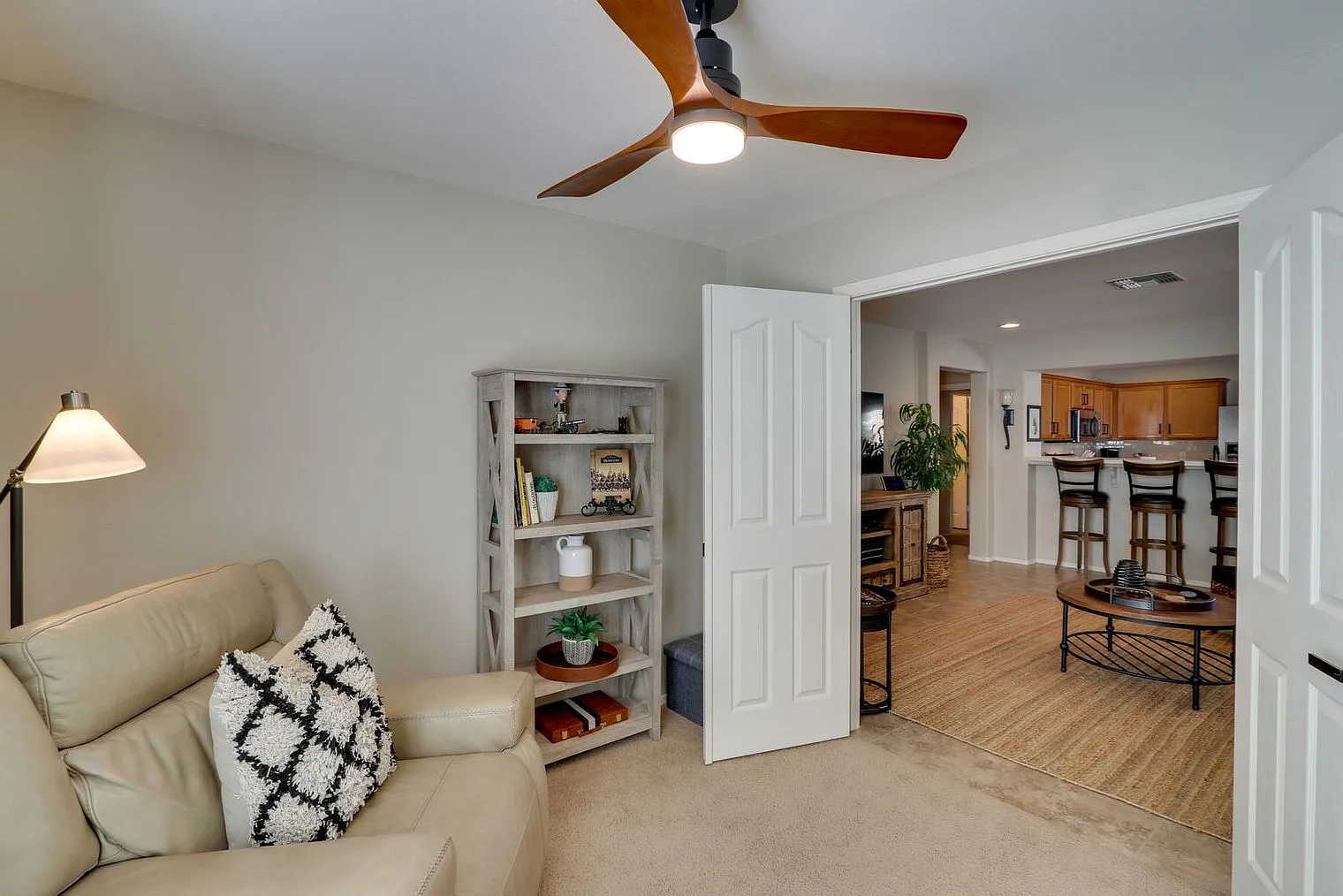 3 bed, 2.0 bath, 1496 sqft, $3,935 — Photo 4