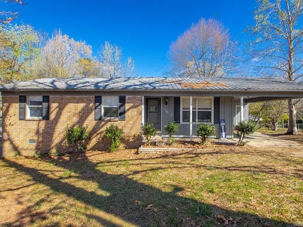 1520 Maple St, Malvern, AR 72104