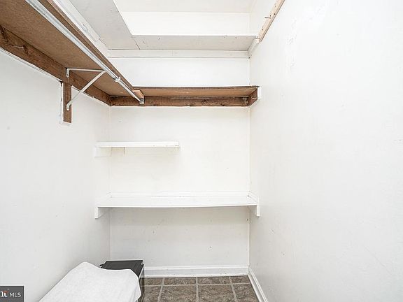 4th image of 40 Tansboro Rd Unit 6C