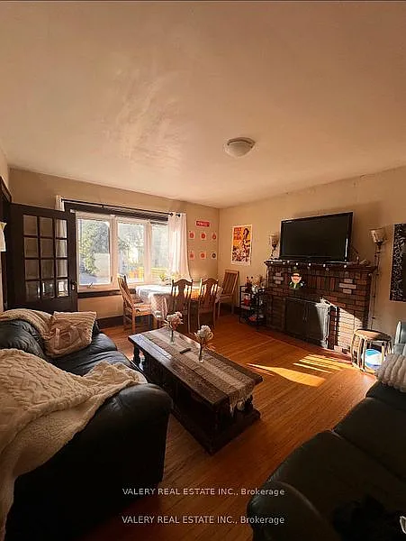 6 bed, $5,250 — Photo 2