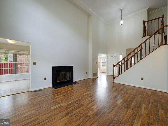 5th image of 14224 Greenview Dr