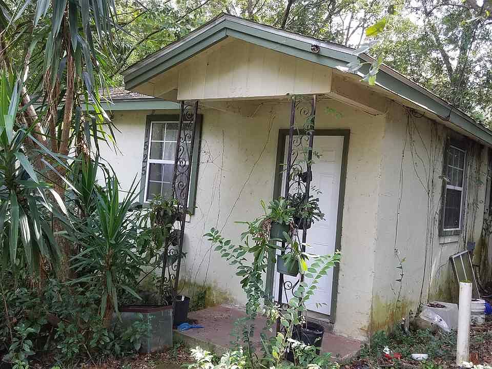 2nd image of 1525 Pepper Dr