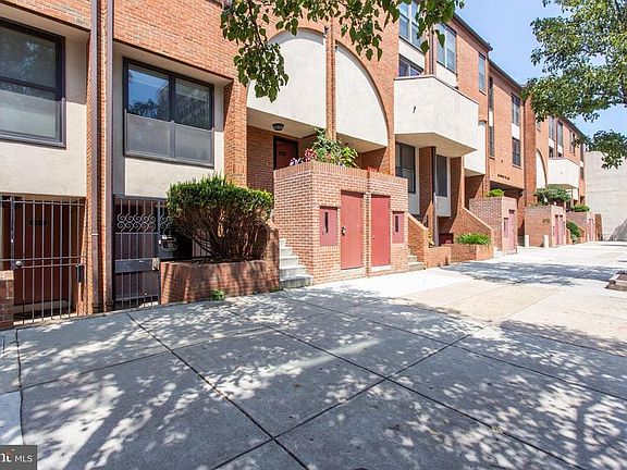 4th image of 216 N 22nd St APT B