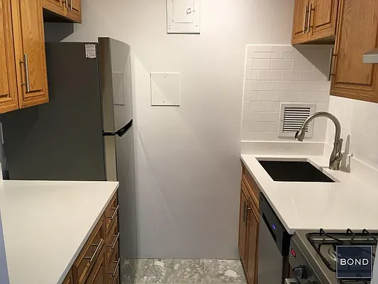 Rented by Bond New York | media 19