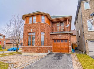 232 Madison Heights Blvd, Markham, ON L6C 2L4