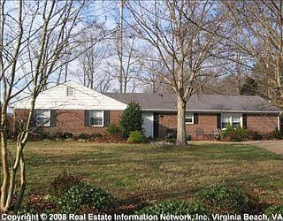 1st image of 2360 Court Cir