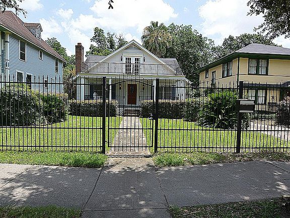 A fully fenced yard on heights BLVD