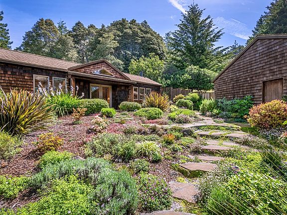 4th image of 35148 Crows Nest Drive