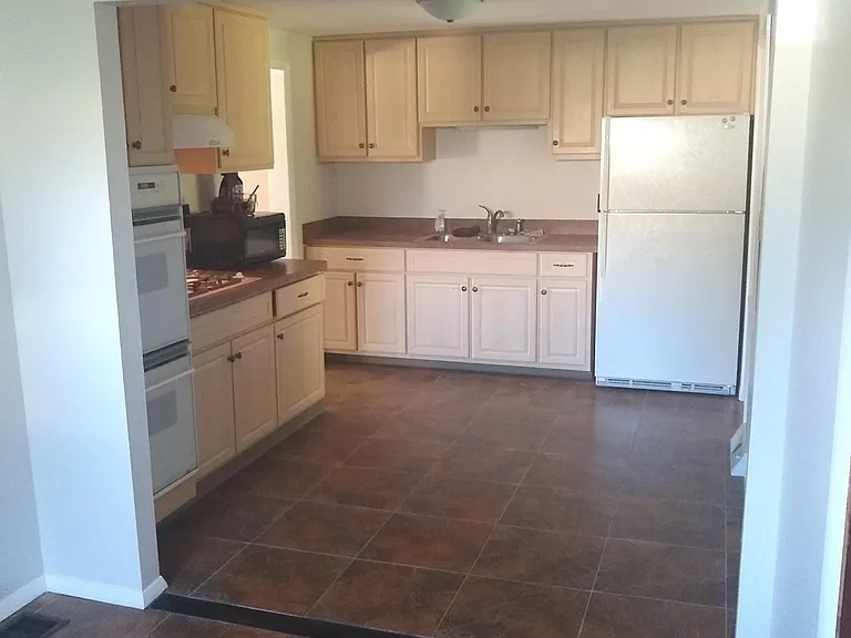 18561 Cook Ave — Photo 7