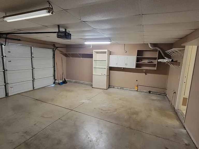 2 Car Garage with w/d hookups