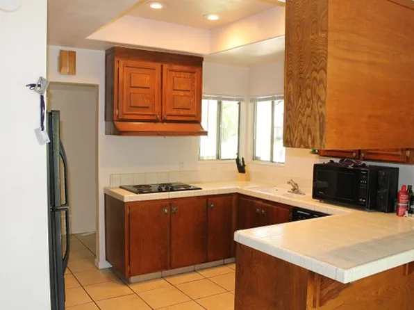 8563 La Riviera Dr, Sacramento, CA 95826