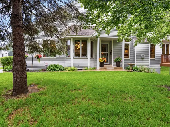 2751 Rivers Bluff Ln, Anoka, MN 55303