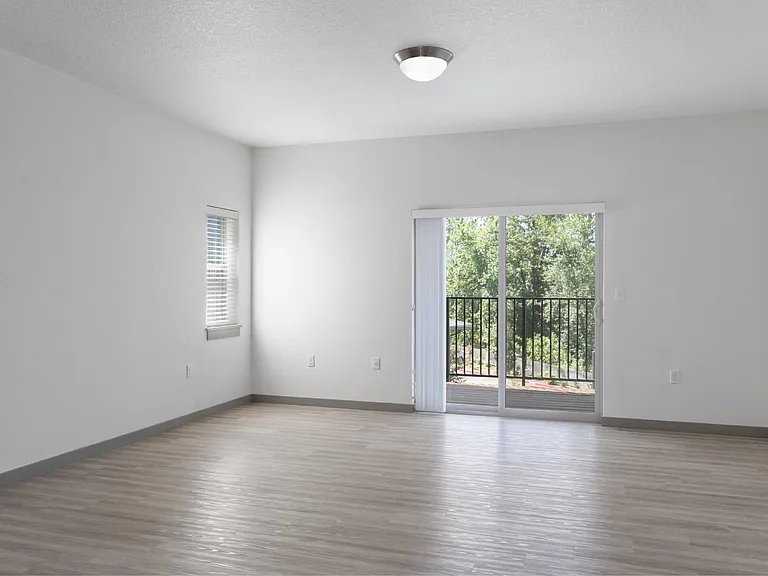 Edgewater at the Cove — Photo 10