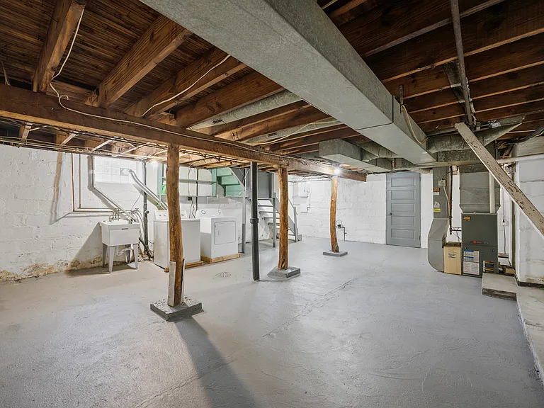 2921 Brentwood Ave — Photo 24