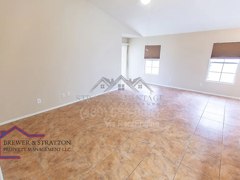 4962 E Holmes Ave — Photo 25