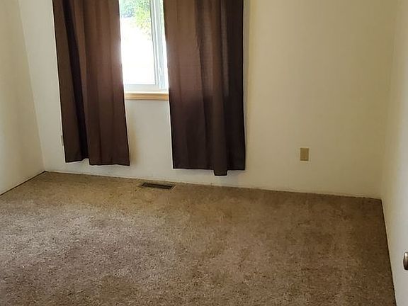 5th image of 3410 Howard Ave
