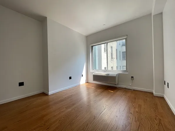 34 Crooke Avenue image 6 of 13