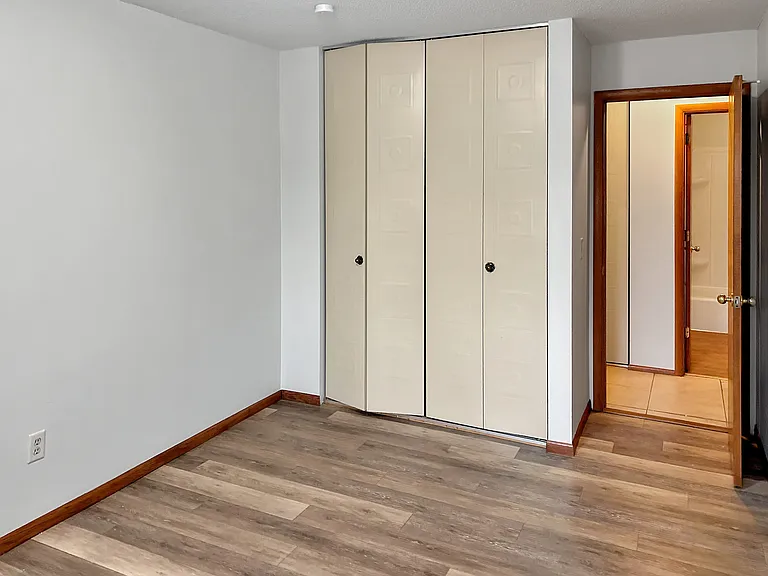 Tradewinds Apartments — Photo 18