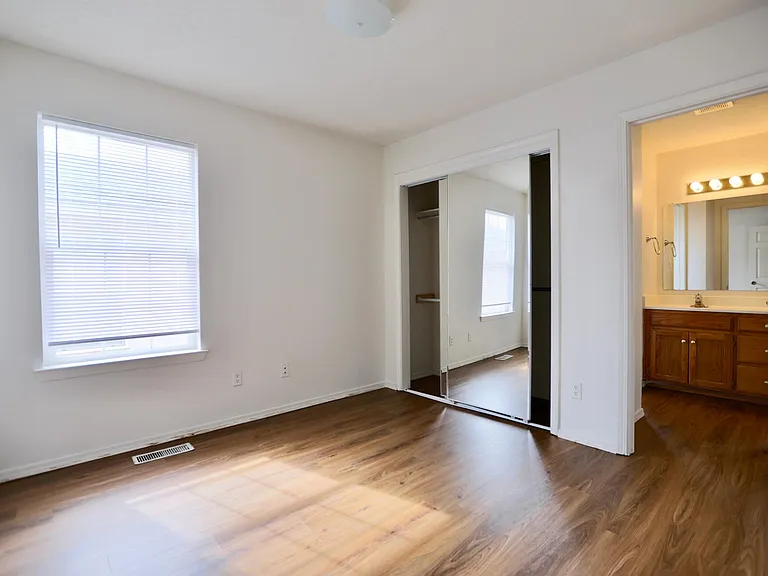 7436 Peregrine Rd NE — Photo 14