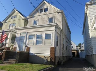 544 Lawrie St, Perth Amboy, NJ 08861