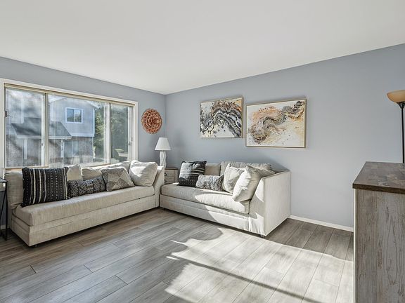 5th image of 6903 Raymond Rd