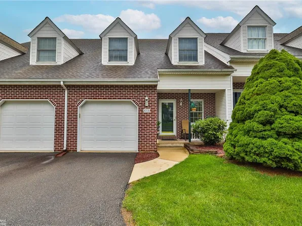 4314 Laurel Ct, Bethlehem, PA 18020