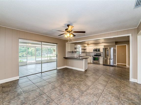 5th image of 3342 Florene Dr