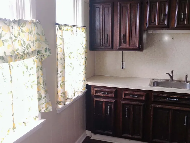 1909 Cudaback Ave #4 — Photo 2