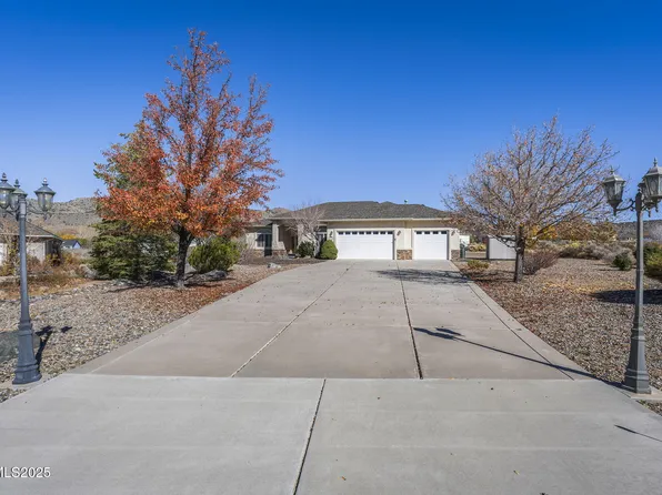 1524 Brandi Rose Way, Minden, NV 89423