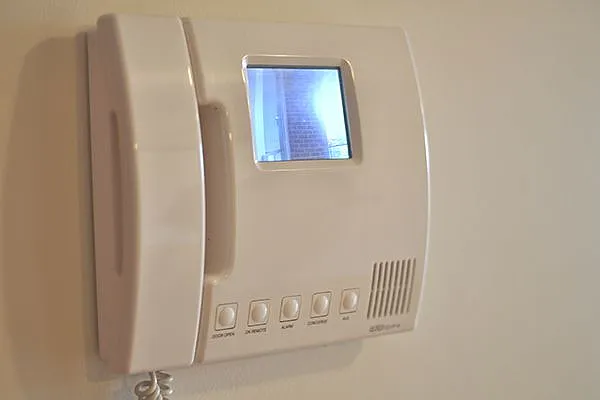 Rented by Ian Alexander Realty Group LLC | media 16