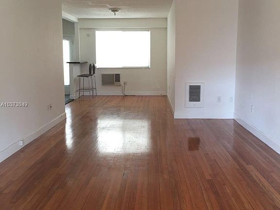 5th image of 30 Park Dr APT 16A